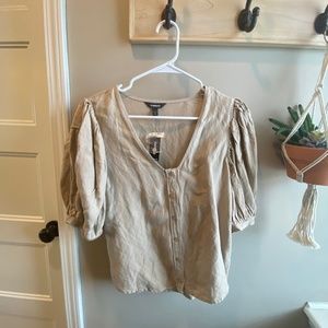 NWT Express Balloon SS Button-Up Top - Size M